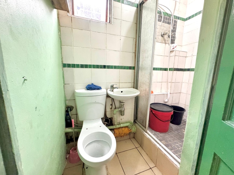 5 Bedroom Property for Sale in Woodstock Western Cape
